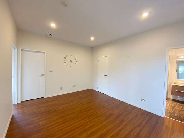 29 Castlebane Drive Flat Bush_2