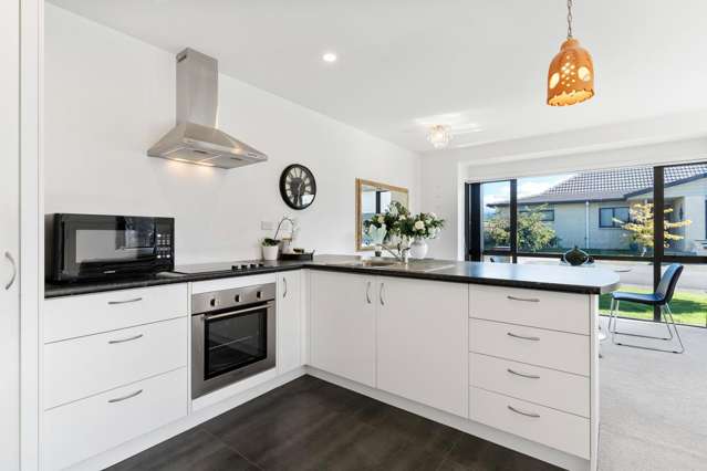 54 Ashmore Park Carterton_2