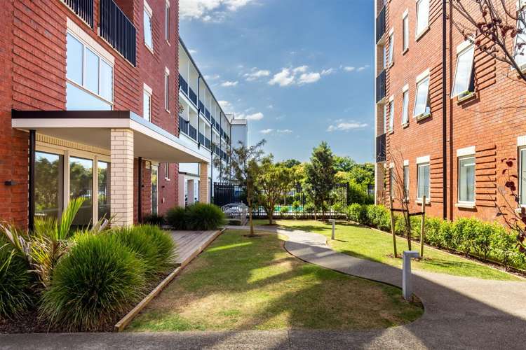 217/1a Soljak Place Mount Albert_25