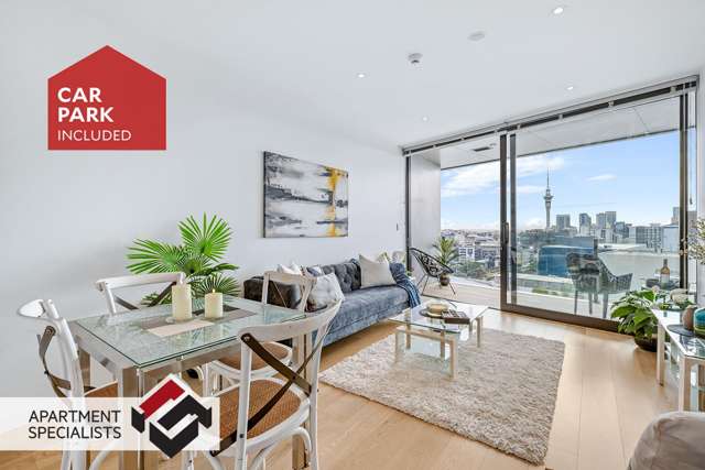 Penthouse Living with a Panoramic Cityscape Awaits