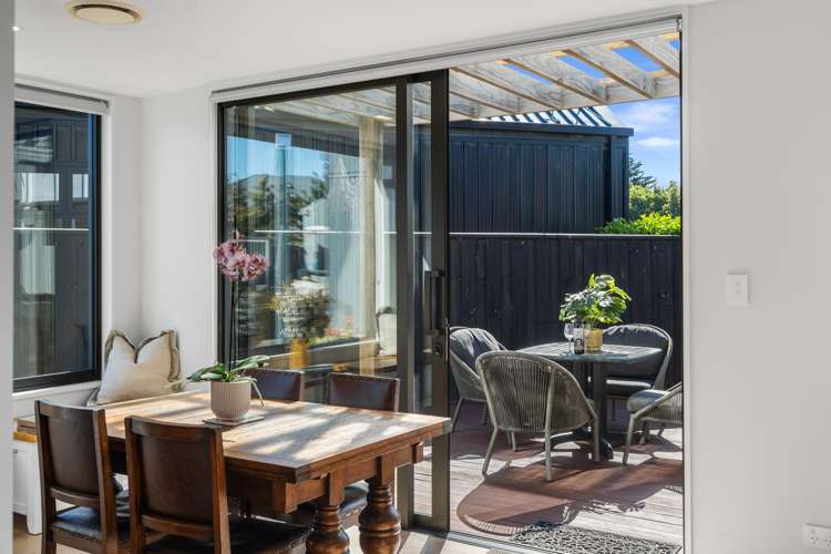 32 Carnaveron Drive Lincoln_10