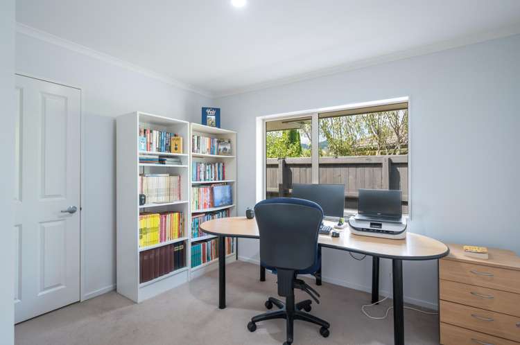 43 Covent Drive Stoke_17