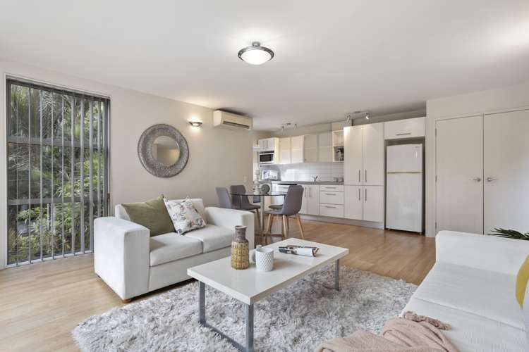 81 Huia Road Titirangi_21