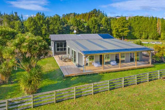 This is easy living-Raglan style