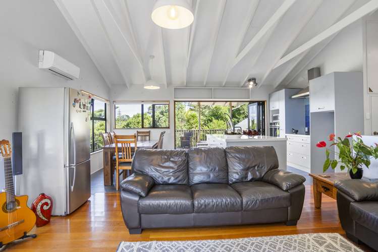 448 Huia Road Laingholm_9