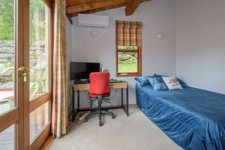 143 Wynyard Crescent Fernhill/Sunshine Bay_28