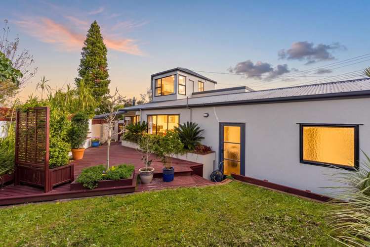 2/953 Beach Road Torbay_11