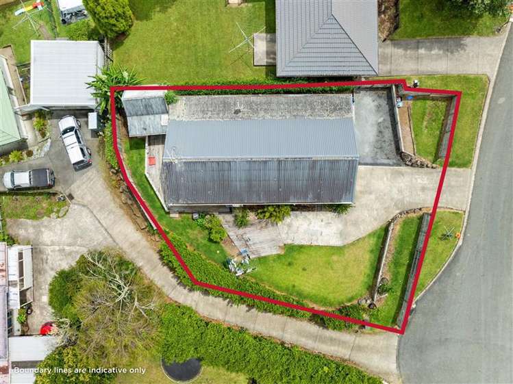 12 Pearce Drive Te Kamo_13