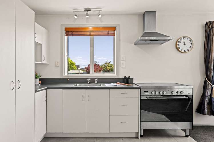 109 Hampshire Street Aranui_6