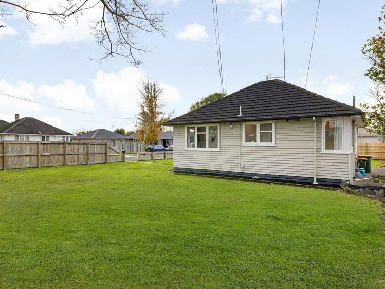 2 Yeats Crescent Fairfield_23