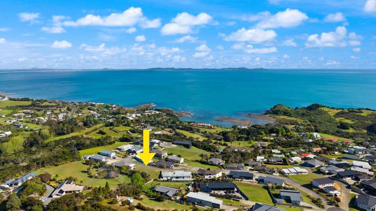 29 Eagles Way Cable Bay_11