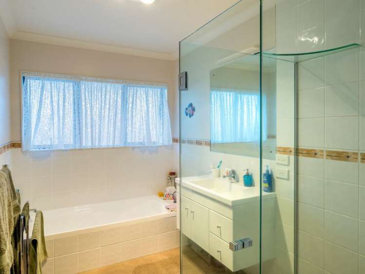 1 Parsons Avenue Levin_10