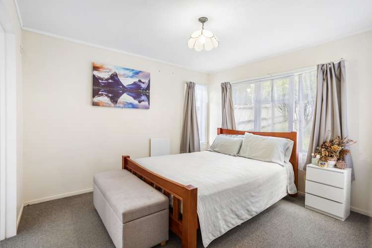 110 Mcleod Road Te Atatu South_11