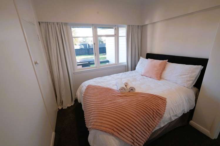 248 Fox Street Hamilton East_17