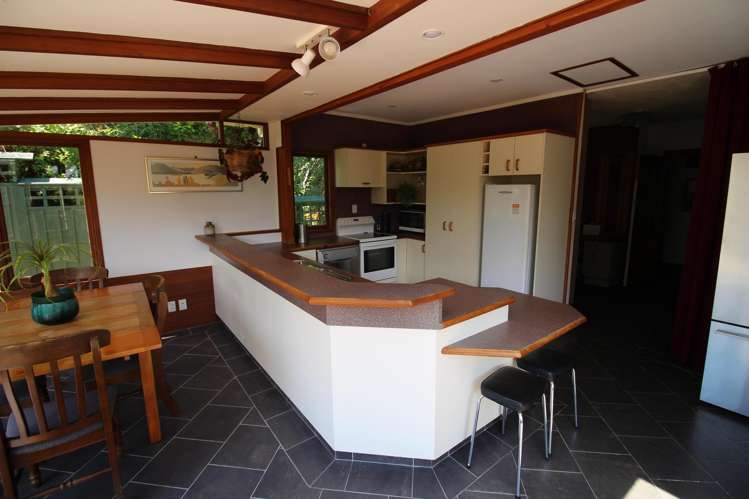 15 Weenink Road Karoro_5