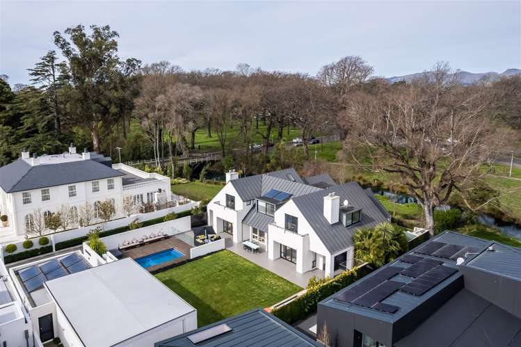 3 Helmores Lane Merivale_48