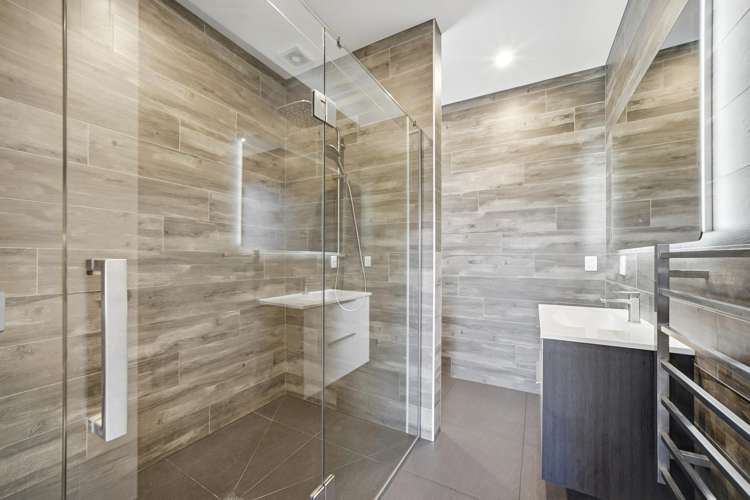 19 Headsail Drive Long Bay_21