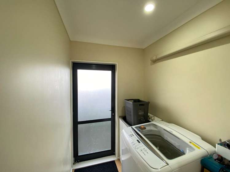 17 Capistrano Mews Goodwood Heights_10