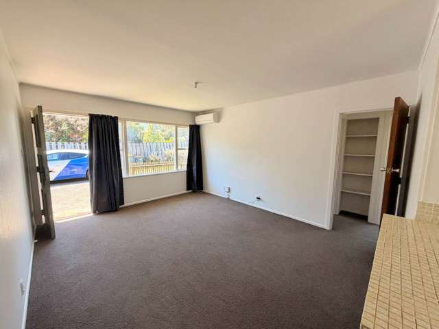 Newly Renovated & Ideal Proximity to Airport!...