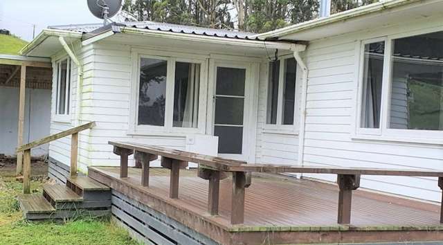 Charming 3-Bedroom Country Home for Rent