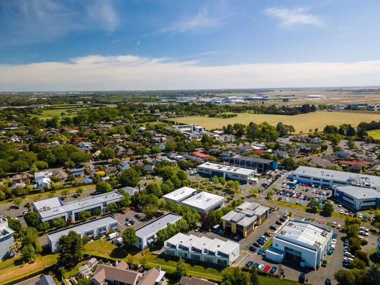 1/27a Sir William Pickering Drive Burnside_4