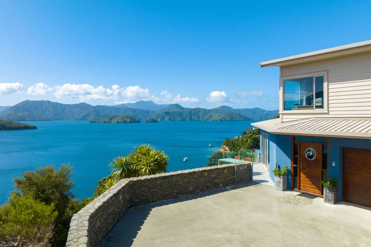 1 Cooks Ridge Waikawa Bay_25