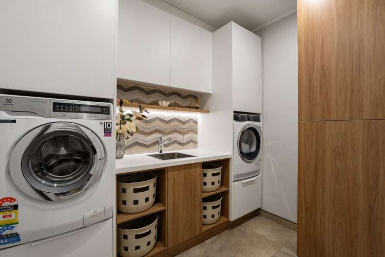 2 Evergreen Place Sunshine Bay_24