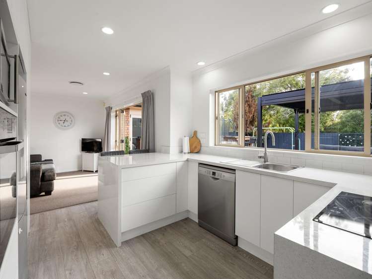 65 Wentworth Drive Rototuna North_3