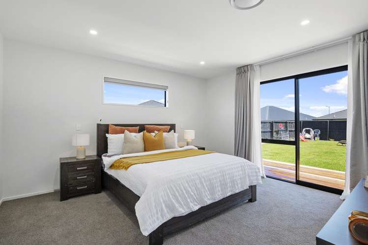 51 Candlesticks Crescent Lincoln_10