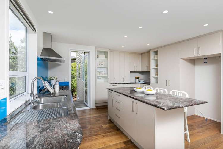 1007a Beach Road Torbay_46