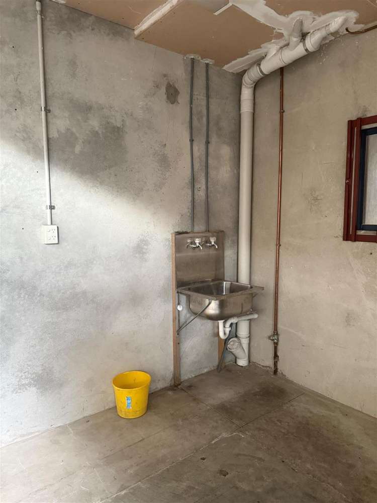 Unit 1, 98 Main Road Tawa_5