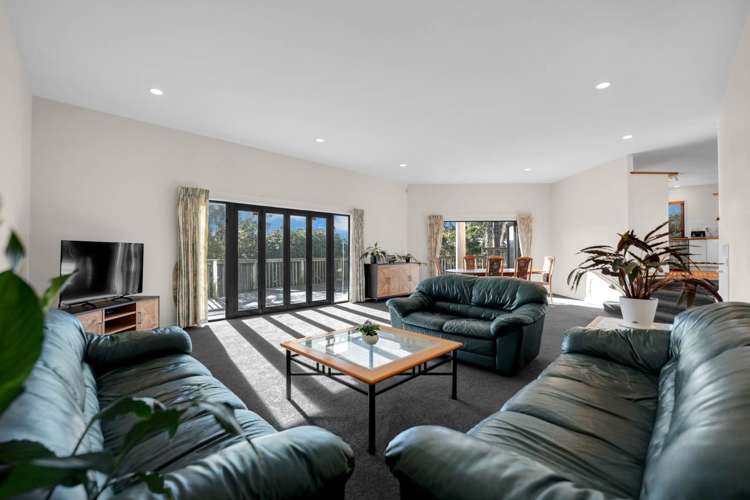 17 Eastwood Rise Browns Bay_9