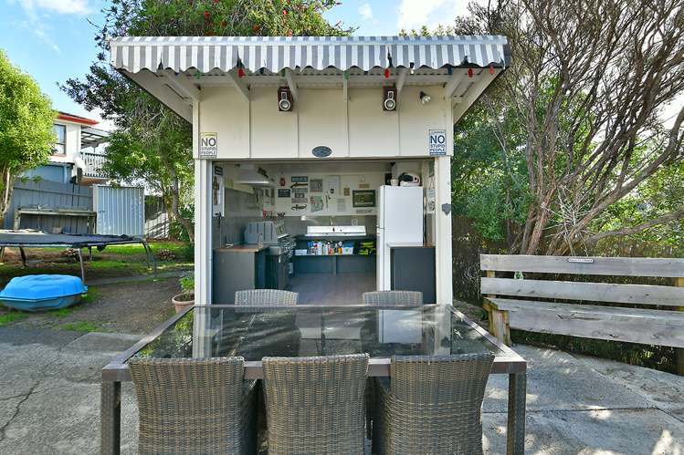 2 Adam Sunde Place Glen Eden_14