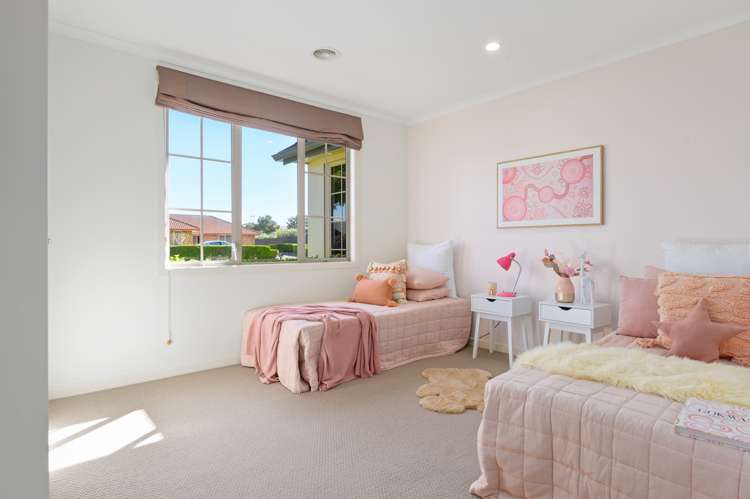 75 Huntington Drive Huntington_17