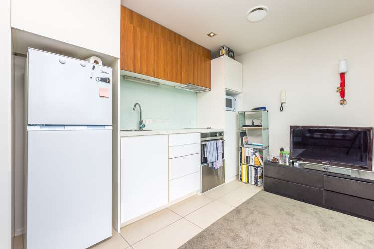 111/2 Dockside Lane Auckland Central_12