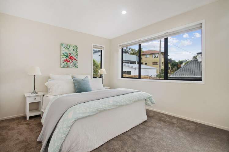 4 Korotaha Terrace Rothesay Bay_18