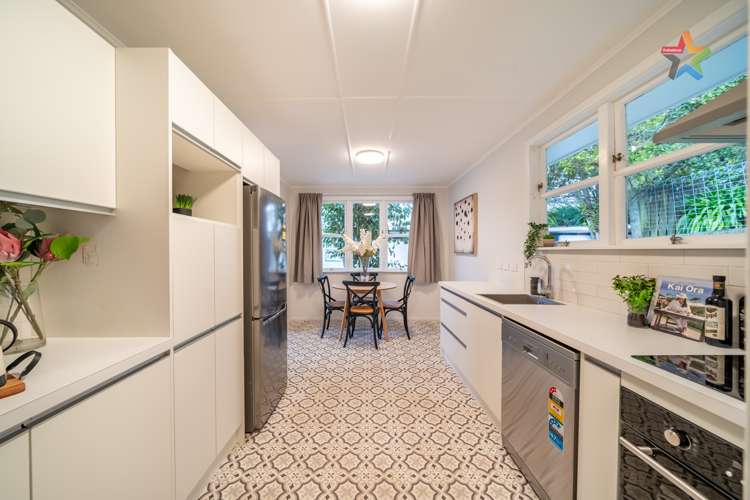 41 Bird Grove Stokes Valley_7