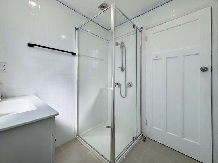 3157 Great North Road New Lynn_7