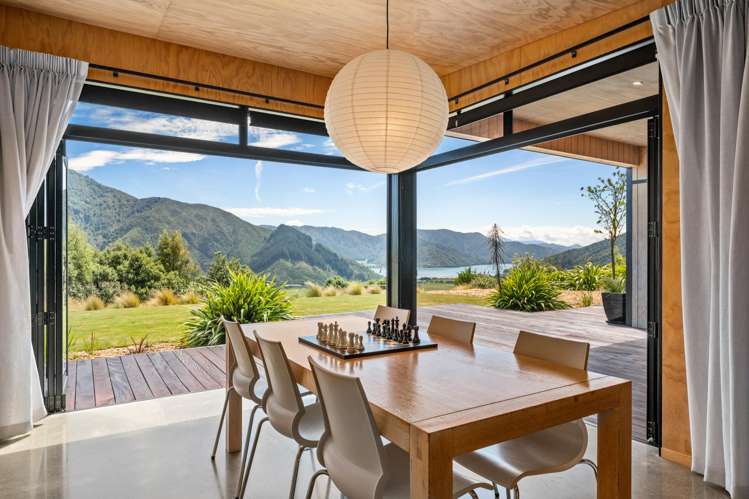 1424 Queen Charlotte Drive Marlborough Sounds_15