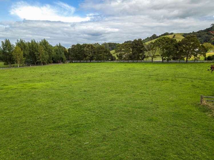 1037 Leigh Road Matakana_23