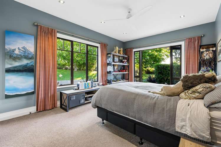 52 & 52B Warman Road Okura_21