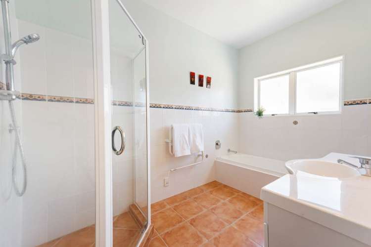 13 Red Oak Place Schnapper Rock_12