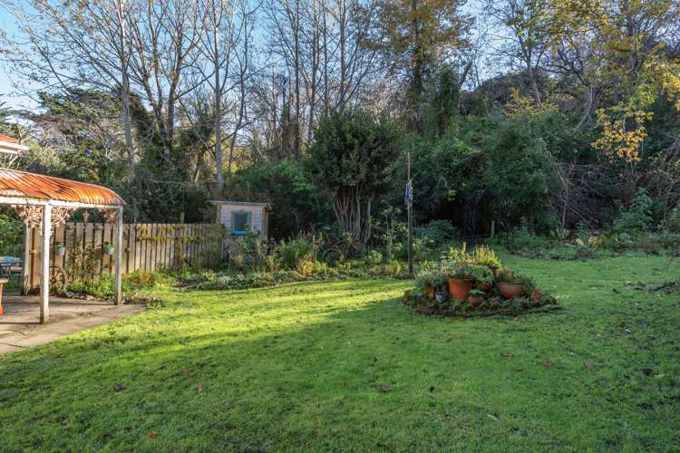 129 Bells Road Takamatua_20