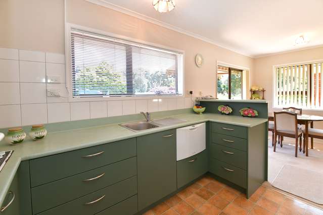 63 Centreway Road Orewa_4