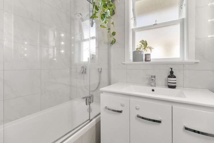 26 Lowtherhurst Road Massey_12