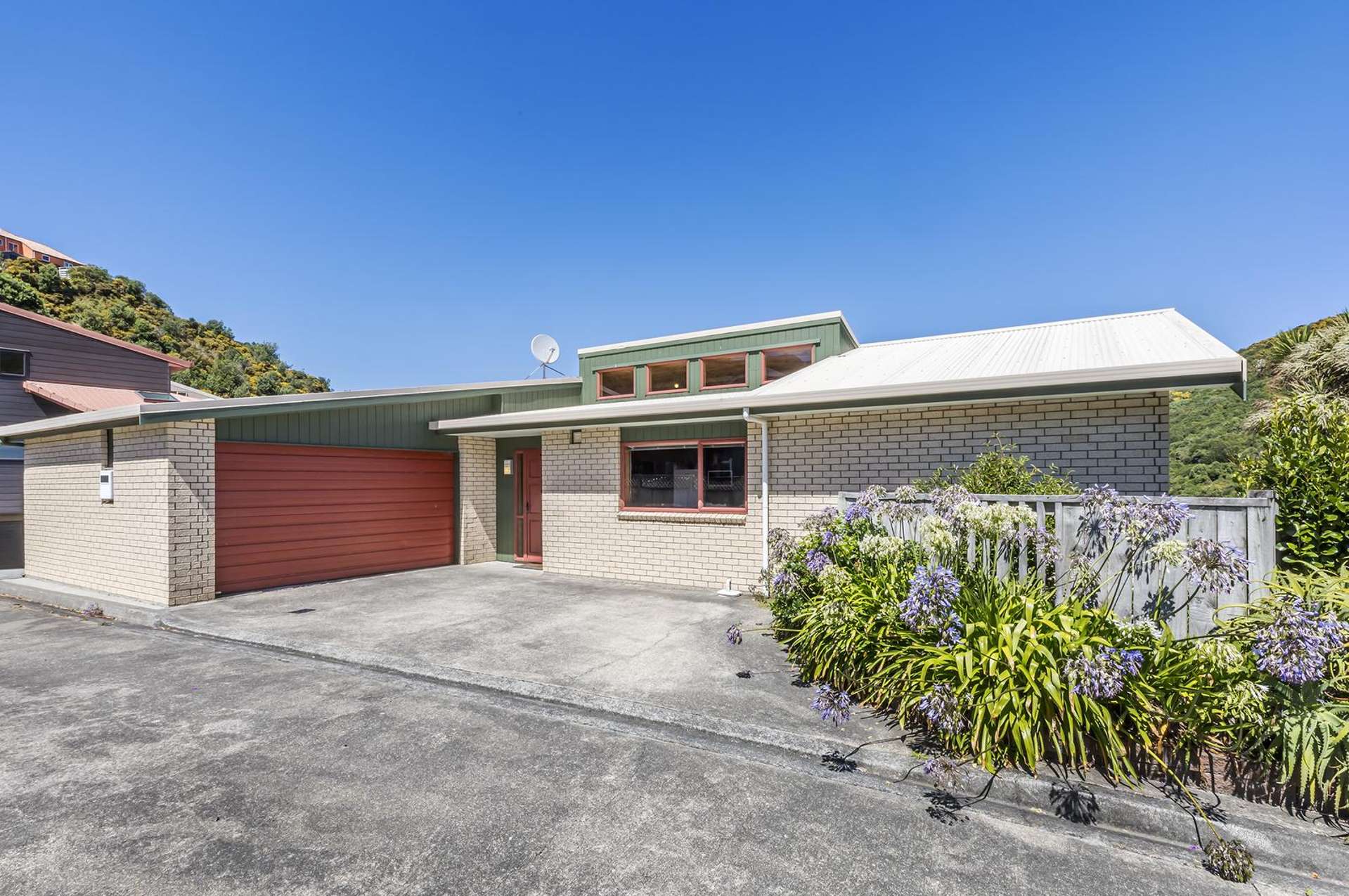 14a Domanski Crescent Owhiro Bay_0