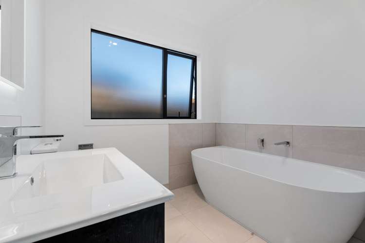 2/42 Balmerino Crescent Pukete_6