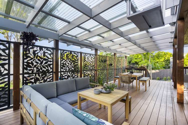 2/97 Taurus Crescent Beach Haven_2