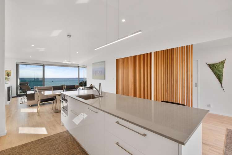 31 Taranga Road Langs Beach_7