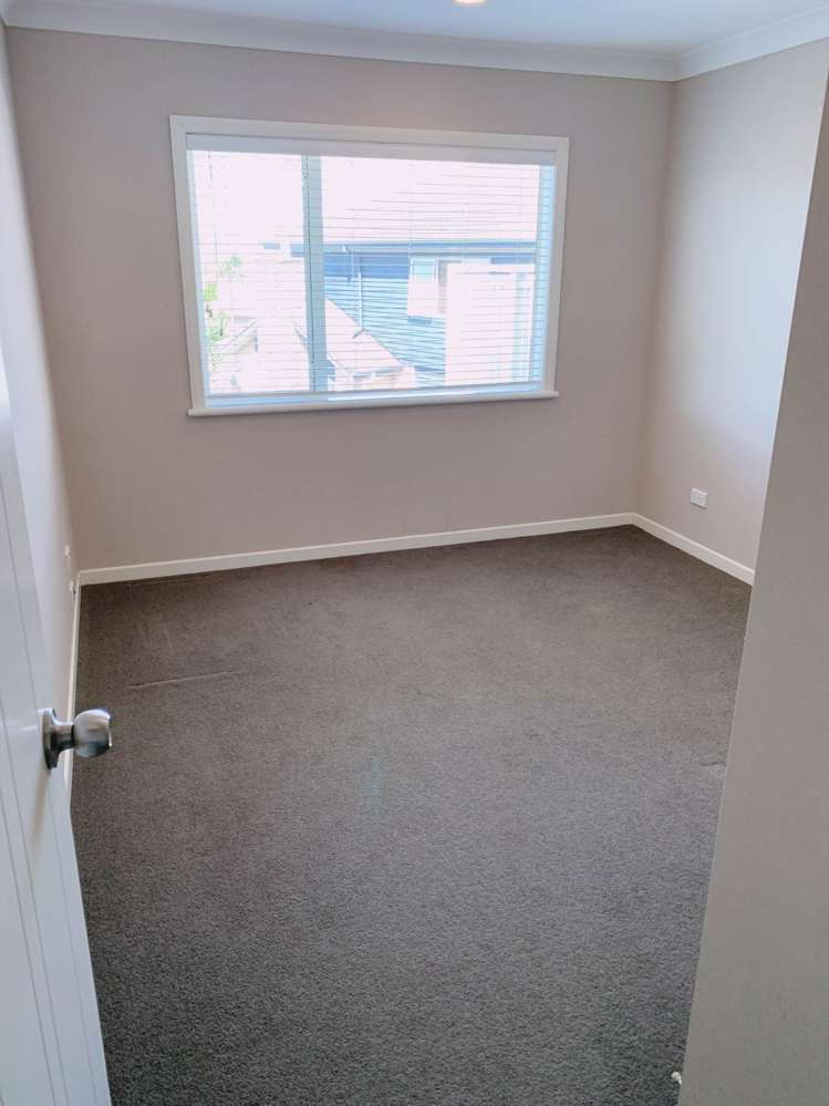 10 Hawkdun Drive Flat Bush_7